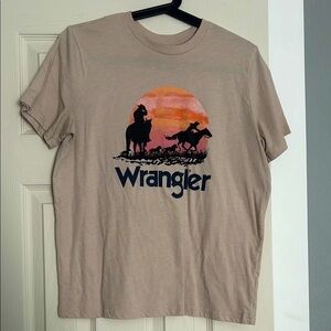 Women’s Wrangler Tan Short Sleeve Tee with Western Design ~ Size M